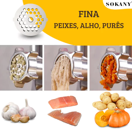 máquina de moer carne elétrica 500w em uso na cozinha