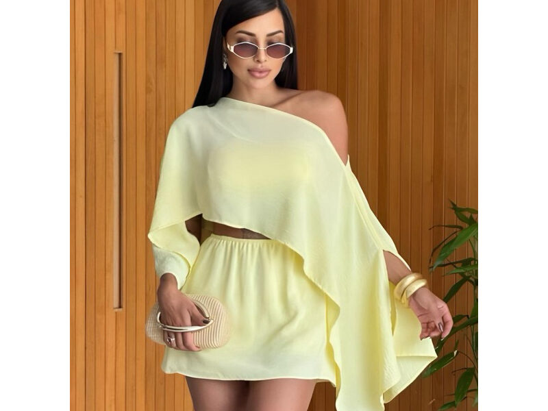 Conjunto 3 Peças Short Saia Dunas Com Cropped E Capa