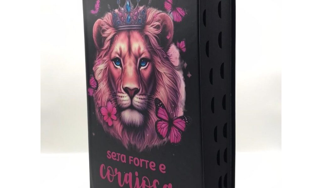 Bíblia Sagrada Tamanho Grande com Harpa Palavras de Jesus em Vermelho Capa Dura Leão Borboleta