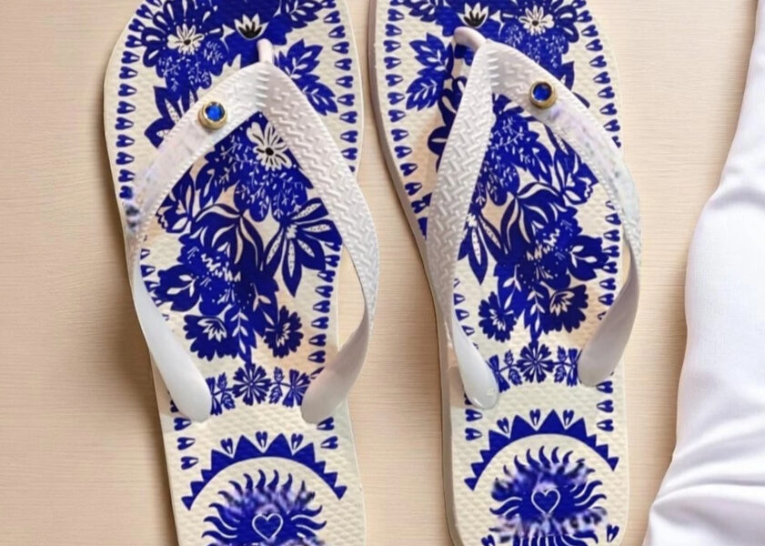 Chinelo Feminino Estampado Com Tira Grossa Para Um Toque farm Alegria Envio Rápido