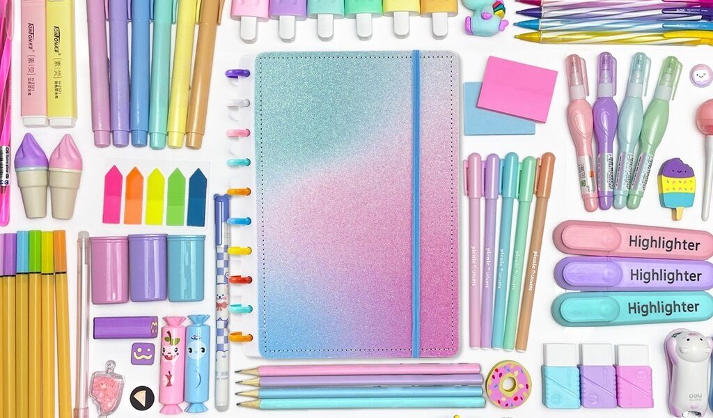 Kit Papelaria 2026 Caderno de Disco Capa Glitter Degradê Kawaii Fofo Marca Texto Presente Volta às Aulas KTPPC-19-6