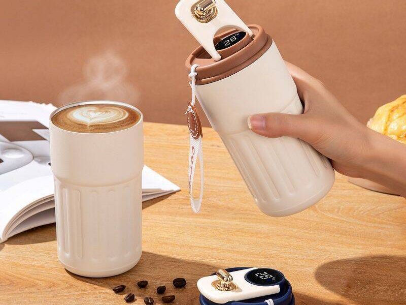 Copo Térmico Cafe 450 ml Inox com Display Digital e Tampa com Trava – Mantém Temperatura por Horas