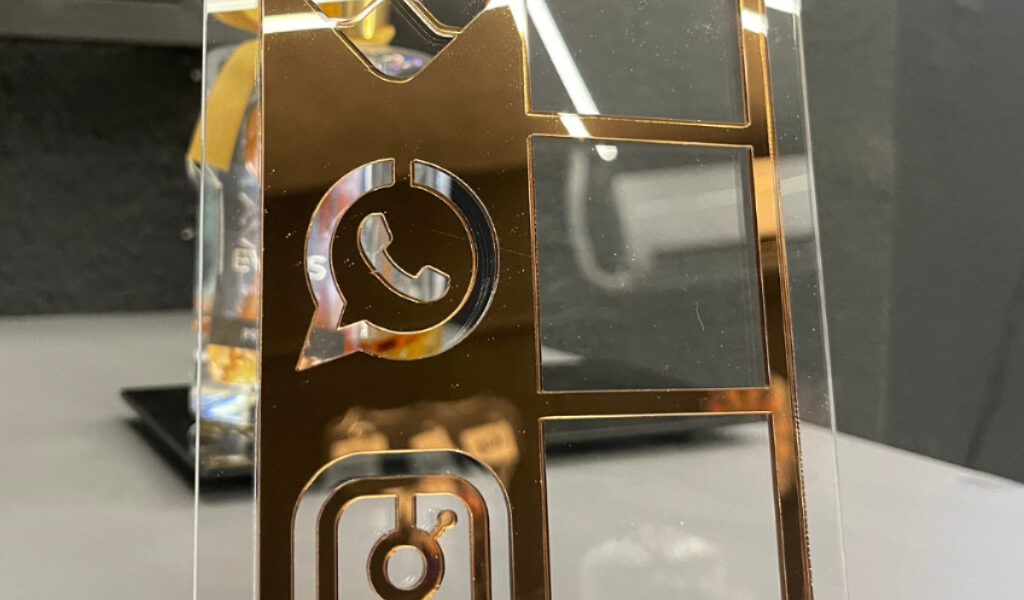 Placa Grande Display Acrílica 3 em Qr Code Mesa Balção Pix Instagram Acrilico Loja Estabelecimento