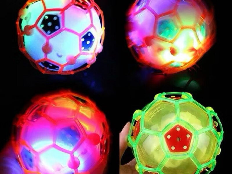 Bola Maluca Colorida Musical com Luz Brinquedo Infantil Bola Treme Pula