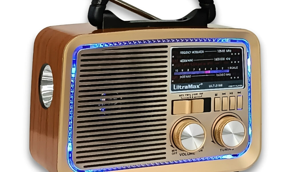 Radio Retro bluetooth entrada usb,microsd lanterna e sainda auxiliar Rádio Vintage Bluetooth Am Fm Usb Aux Sd Caixa