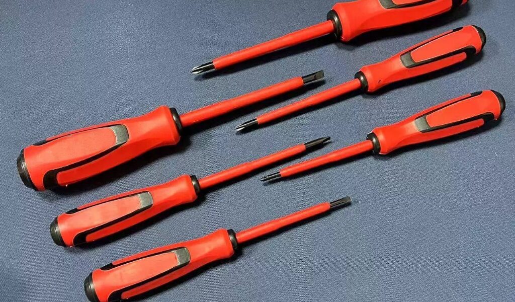 Jogo De Chaves De Fenda Philips Isolada Eletricista Imã 6 PeçaS