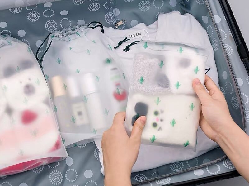 Kit 5 Sacos Reutilizáveis Para Guardar Peças de Viagem Presente Urso/ Cereja Multifuncional enviar rápido